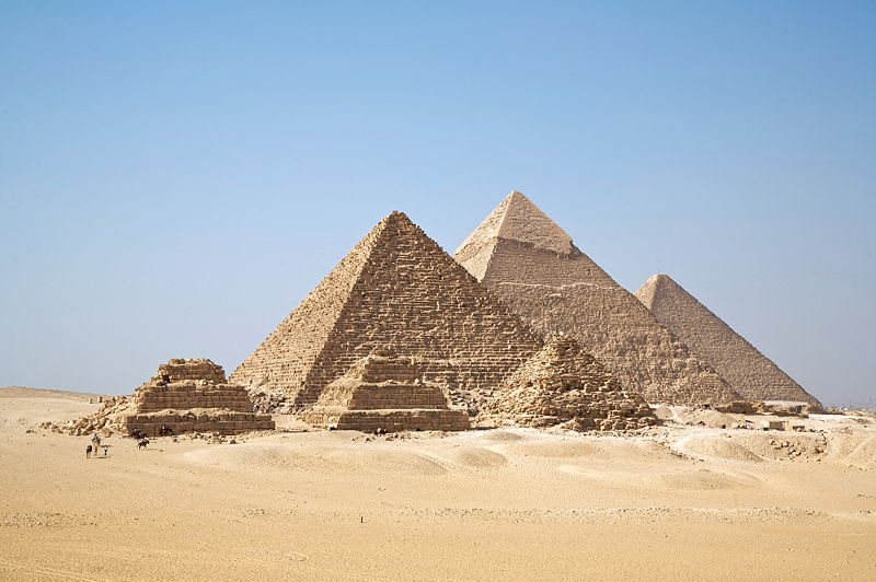 http://egipto.travelguia.net/wp-content/uploads/2008/08/piramides.jpg
